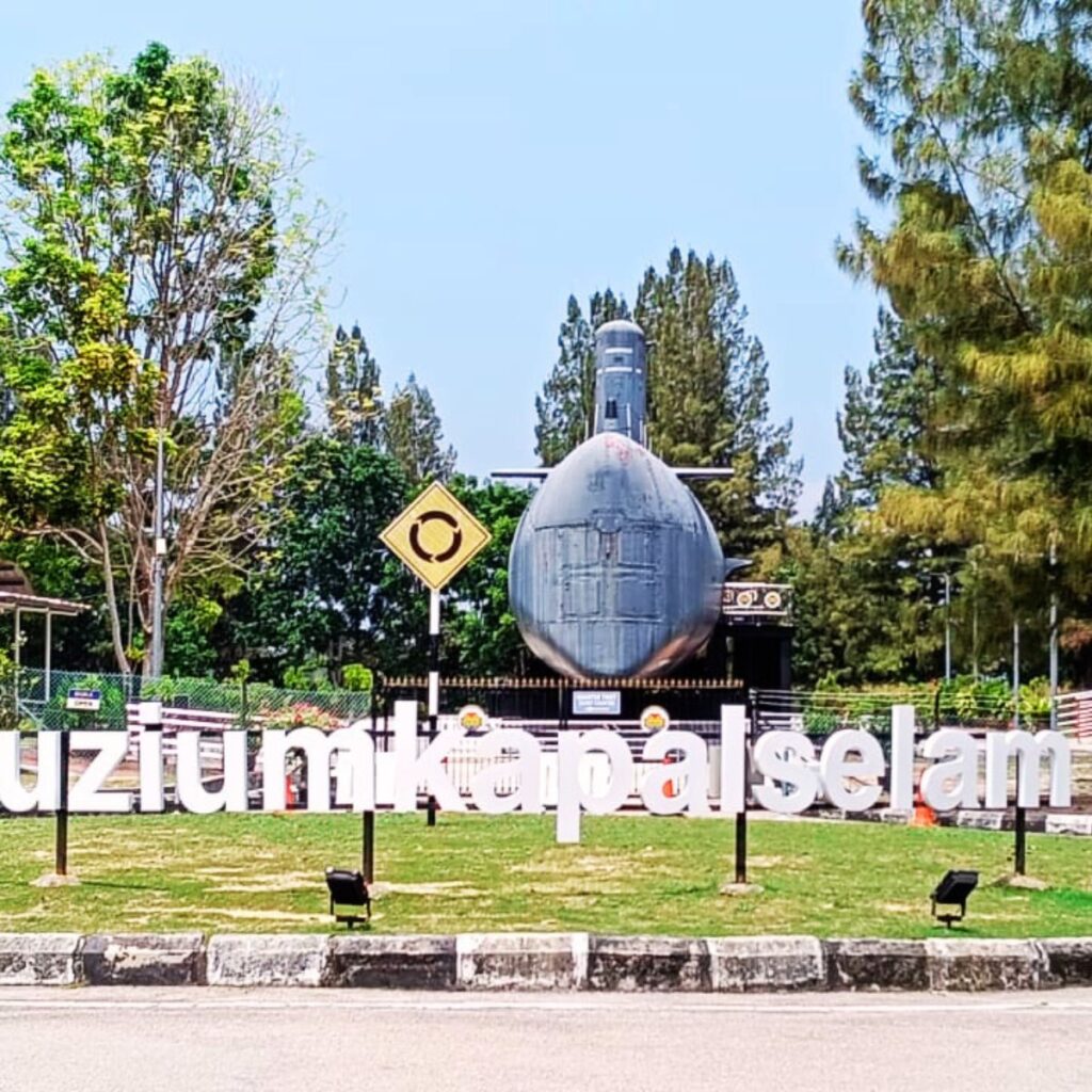 Muzium Kapal selam melaka ( Submarine Museum Melaka)