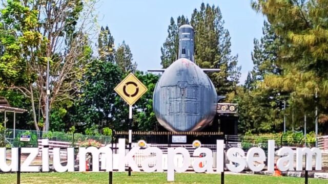 Muzium Kapal selam melaka ( Submarine Museum Melaka)