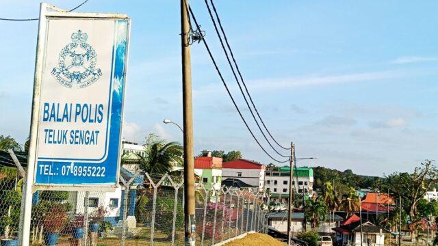 Kampung Teluk Sengat